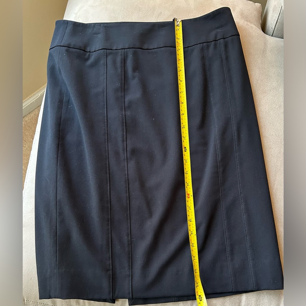 Like new black White House Black Market skirt size 12